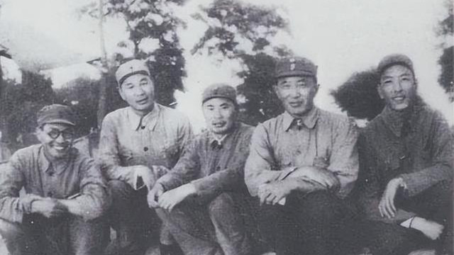 他是原陕西省委书记，1969年下放到五七干校，1972年含冤而逝