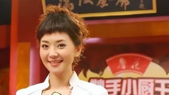 主持人方琼：嫁大8岁副台长，为闪婚大丈夫生儿子，活成人生赢家