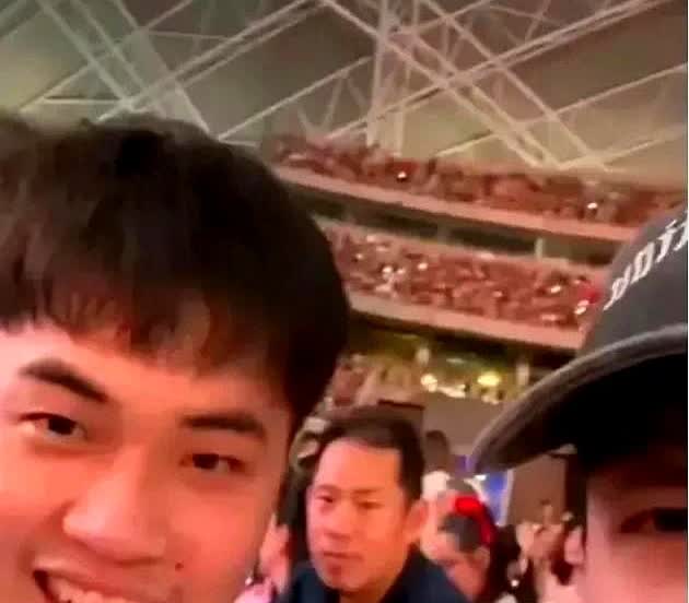 林昀儒啊，长点心吧，交友需谨慎啊！

去年新加坡大满贯那会儿，他陪着樊振东去
