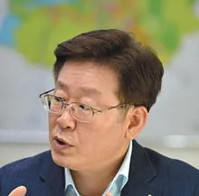 韩国想请中国来访没那么容易











韩国想和好 先拿出诚意来

