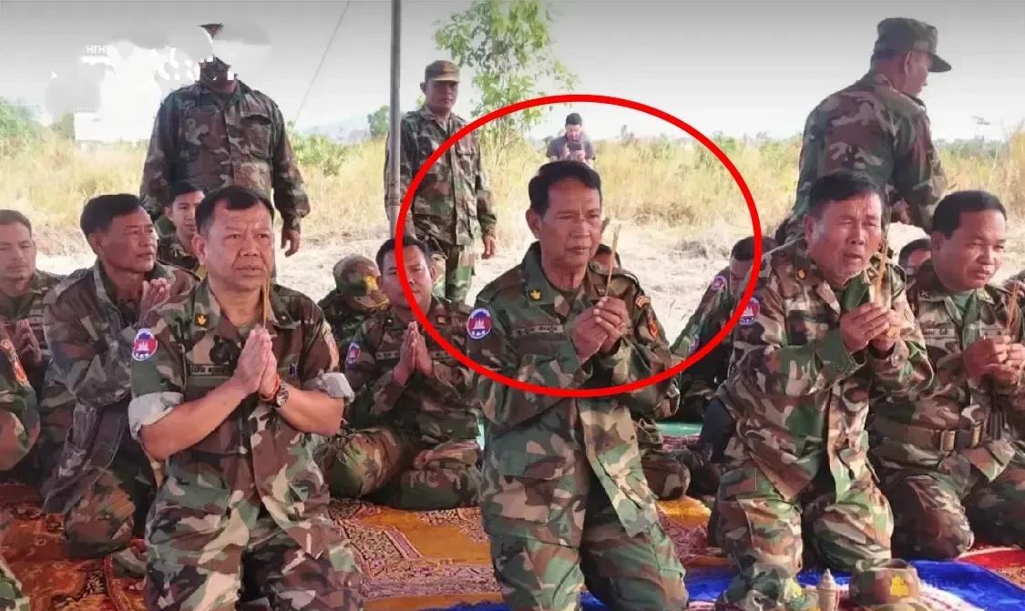 网传柬埔寨一名少将师长于26日临晨被炸身亡，这是本次泰柬冲突以来，双方阵亡的最高