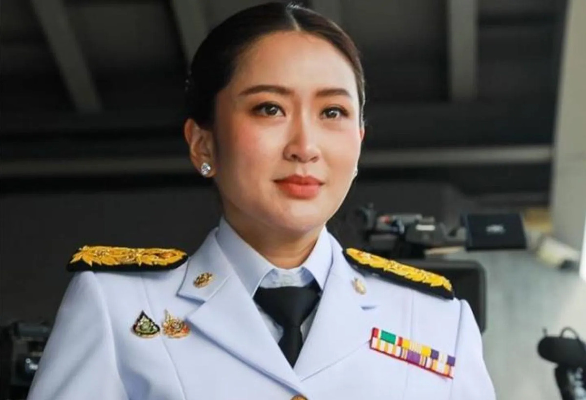 泰国总理摊上大事了











泰国总理出事啦！一段神秘录音曝光，让她