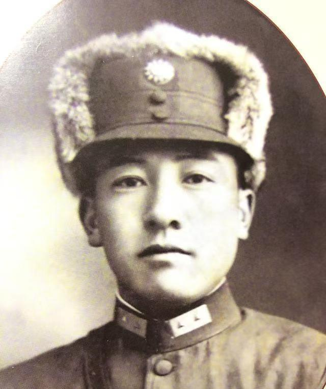 民国时期，马步芳的儿子马继援在将官班受训时，结识了宋美龄的干女儿，想纳为姨太太。