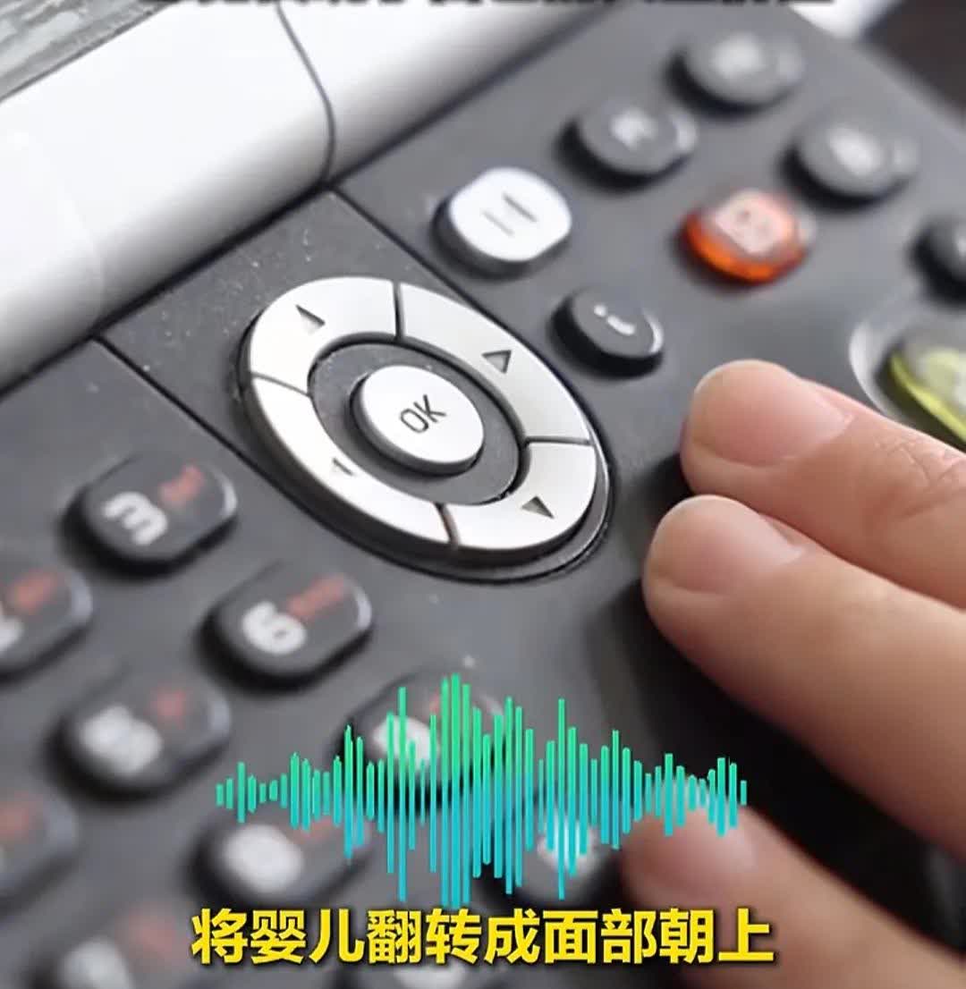 15天婴儿呛奶窒息，120调度员隔空指导救援通话370秒成功救回孩子。事后称感觉