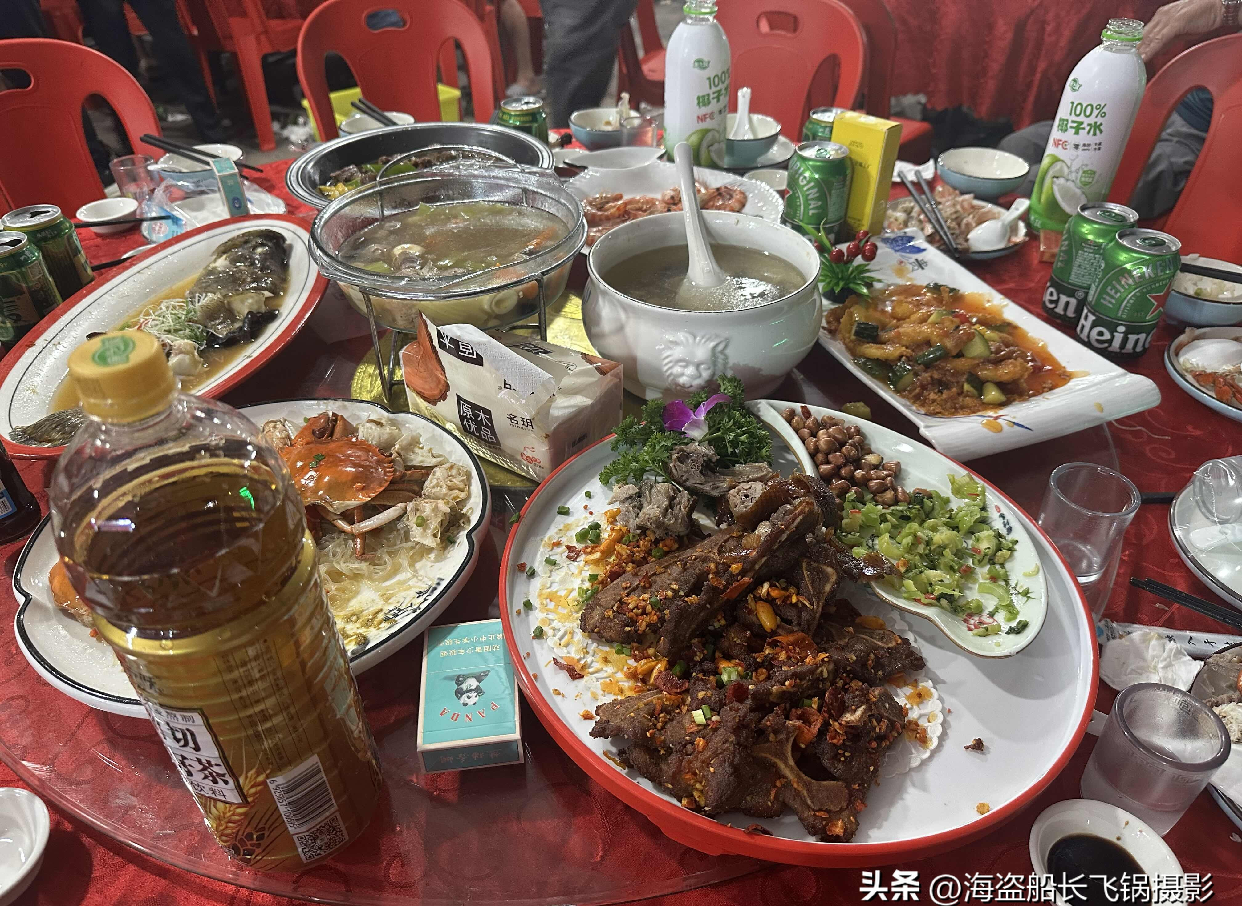 伊朗就那样别瞎操心











朋友？敌人？算了，那些词儿都太沉重。说