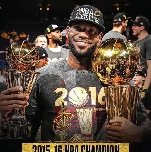NBA里有些冠军含金量极高:詹姆斯就霸榜三个。
1.  2016年堪称封神之战，