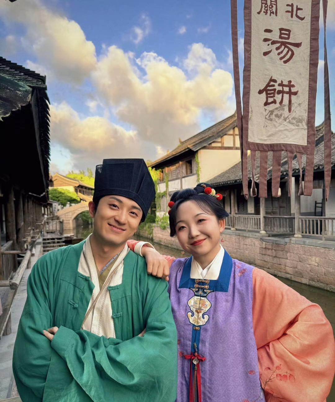 李殿尊与辣目洋子在《六姊妹》后又合作啦，这波二搭消息直接戳中我的笑点！之前在《六