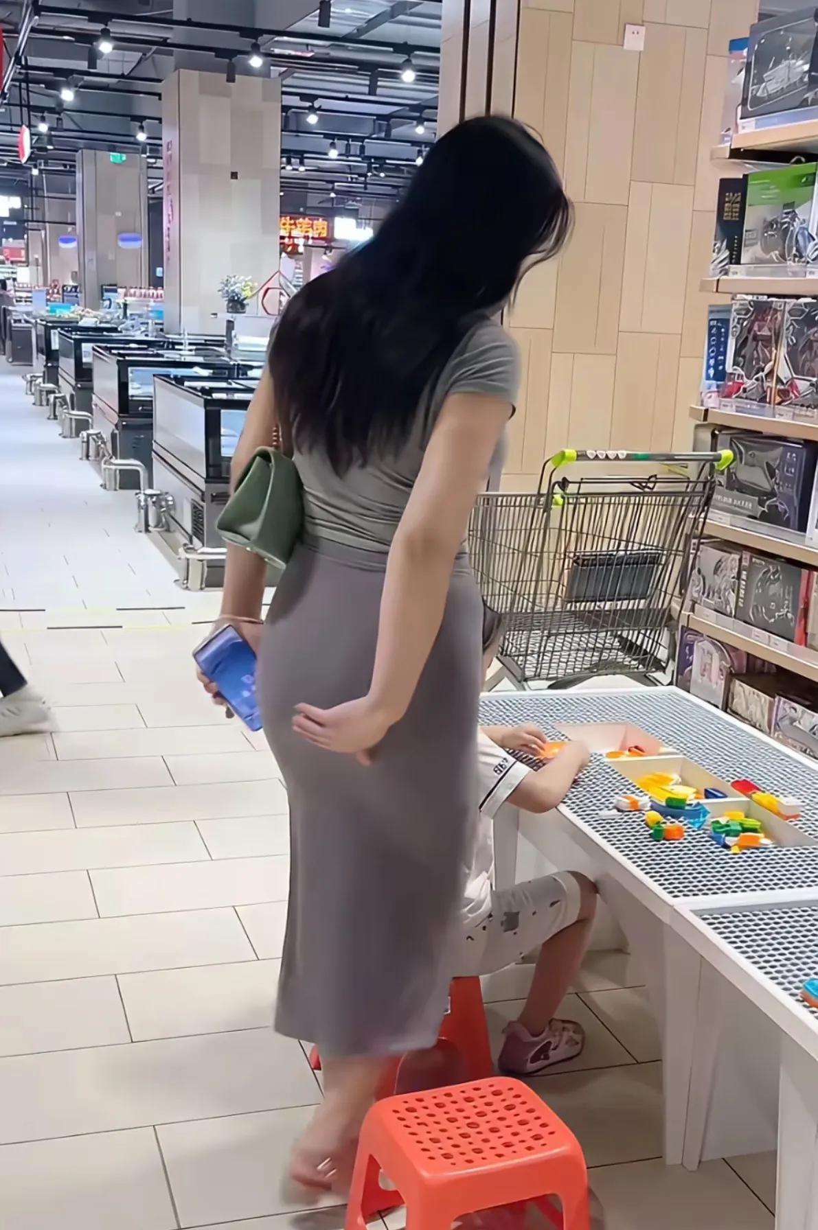 这身材一看就不健身，太胖了吧[捂脸]