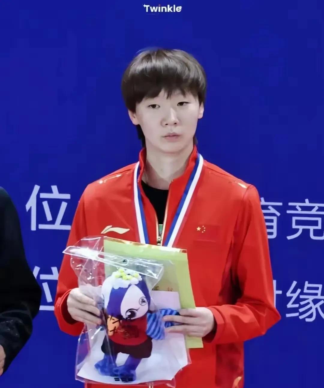 不然,王曼昱早拿超级全满贯了！8年啊！一次限二比赛都没去过。
#春日生活打卡季#