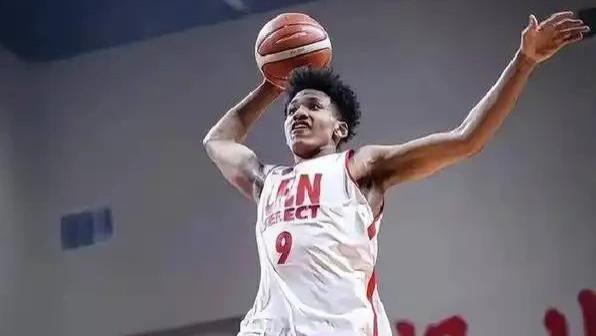 CBA放大招！16岁就能打职业联赛，中国篮球终于不浪费天才了！