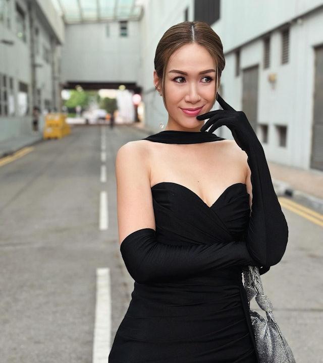 挟2010年港姐季军头衔兼拿督女儿背景入行，现年38岁的庄思明一直被外界标签为富