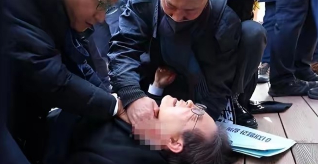 韩国军方爆料：有人走私俄罗斯手枪，准备刺杀李在明

12日，韩国最大在野党共同民
