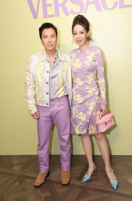 甄子丹与太太汪诗诗。

提到不少电影人指电影业处于寒冬，甄子丹认为是世界循环，今