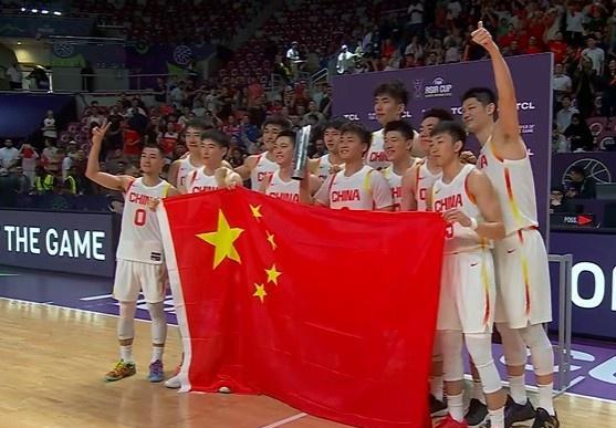 中国队长！赵睿砍下24分6助，当选半决赛最佳球员，这一场真的燃尽了！
中国男篮9