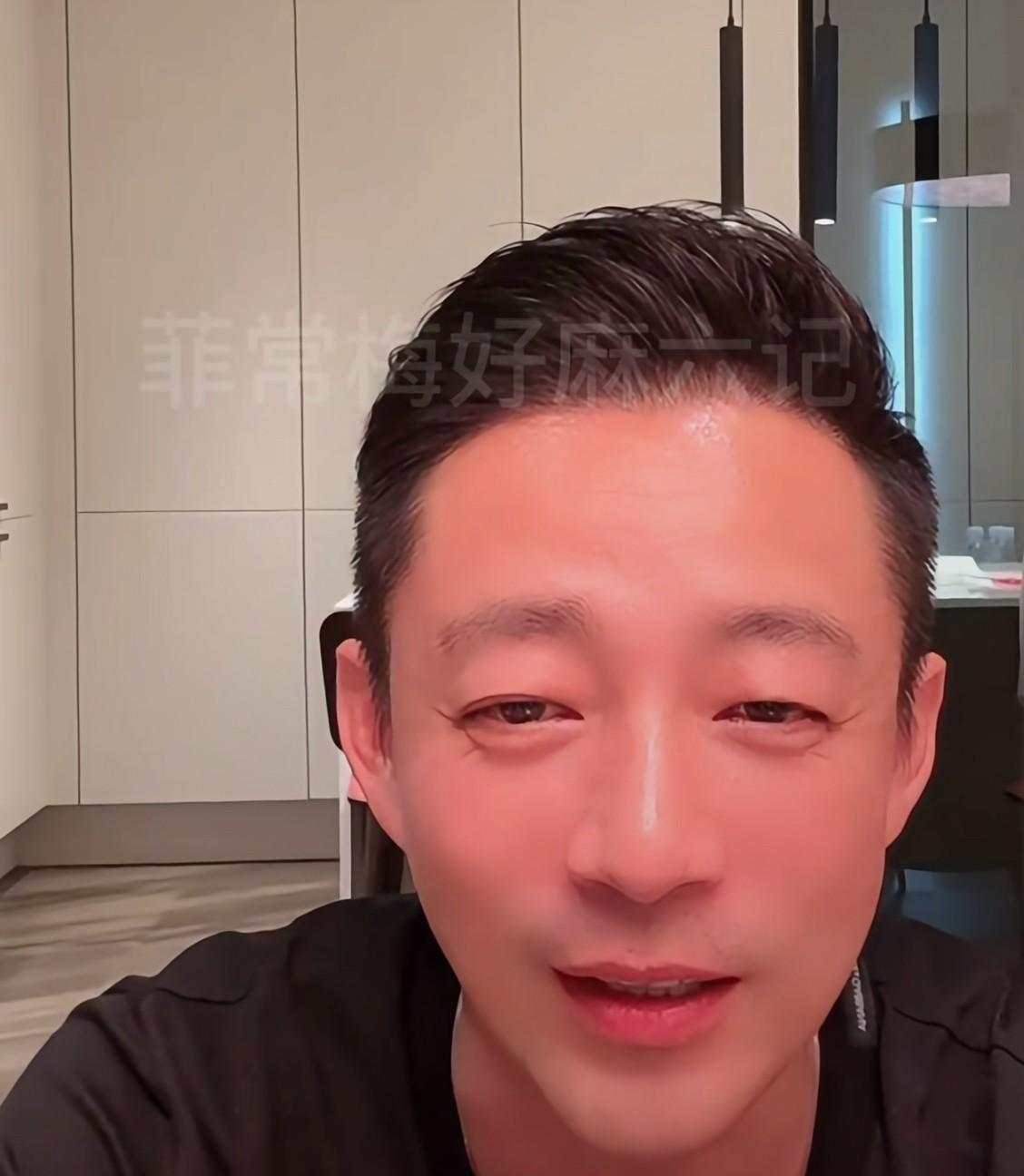 太逗了
汪小菲的铁粉们现在都会当他的捧哏了！
今天汪小菲直播的时候，有黑宝宝们在