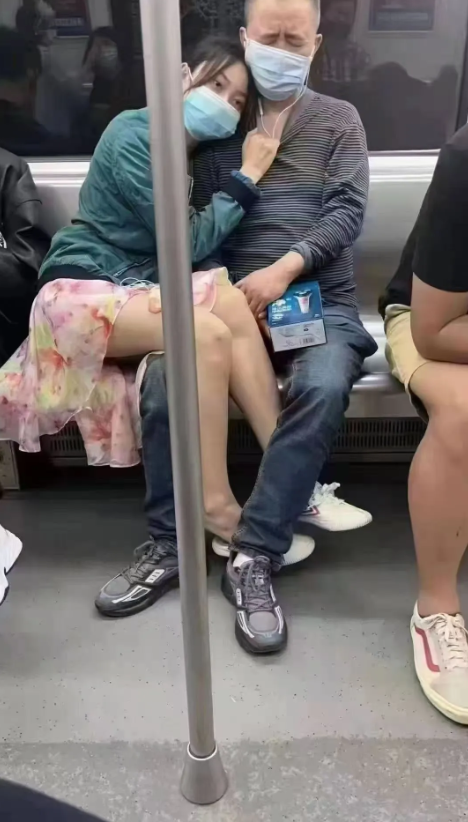 这就是爱，说也说不清楚！