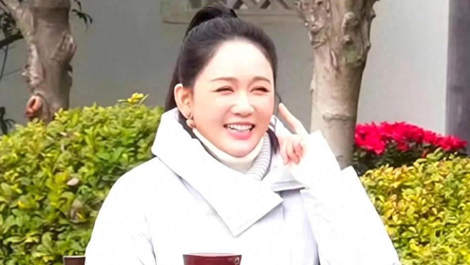 陈乔恩近期照片曝光，胖了？网友却惊呼更年轻了，增重秘诀是什么？