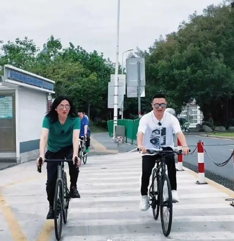 汪峰发文悼念：今晨，我的好兄弟走了
“今晨，我的好兄弟、不离不弃伴随我25年音乐