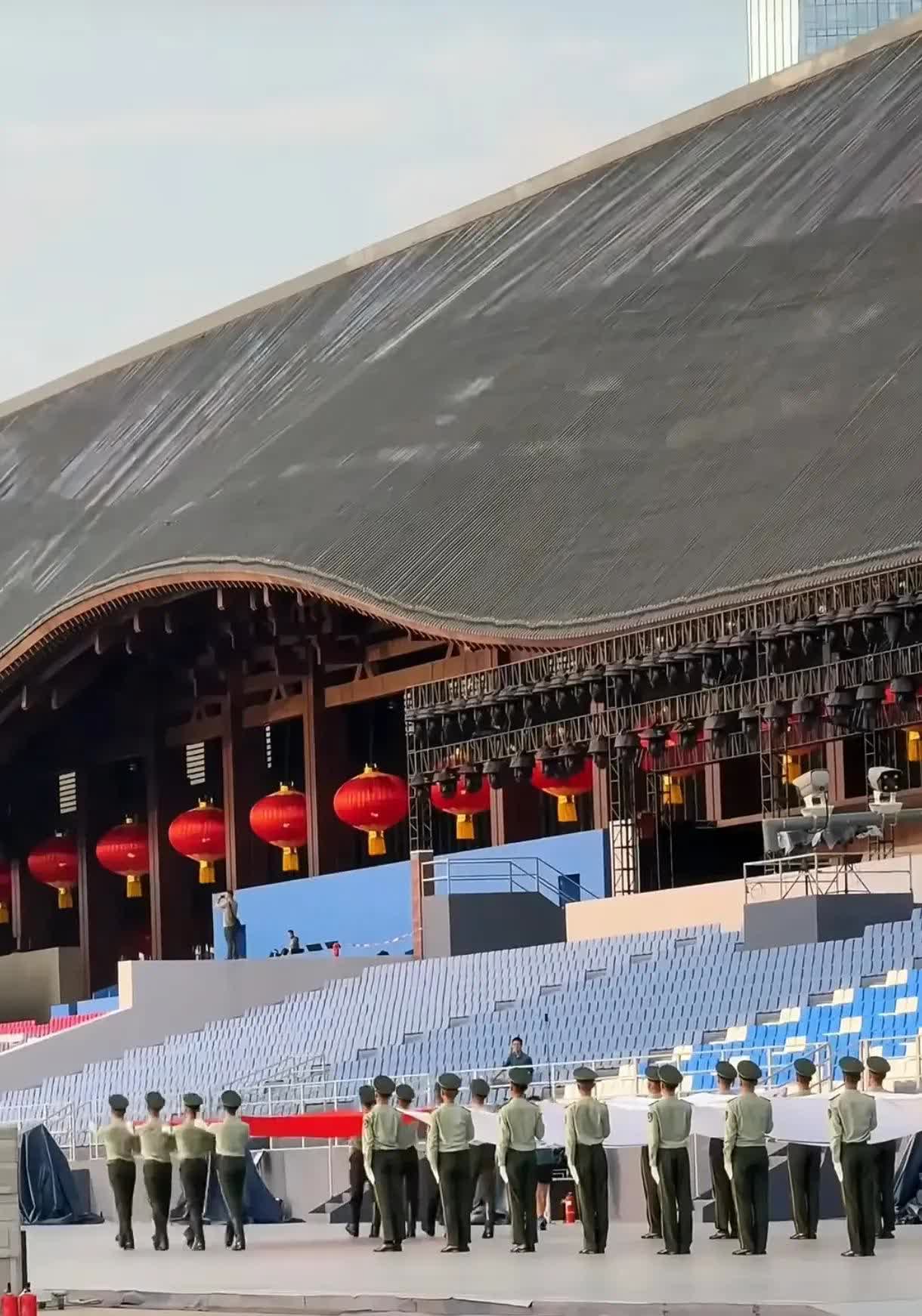 成都世界运动会于8月7日至8月17日举办，这是中国内地首次举办世运会，是宣传成都