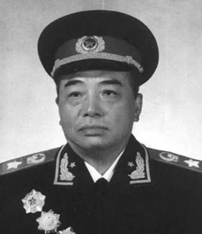 彭德怀说：“我打了一辈子仗，从来没有害怕过，但当我们打过三八线，一直打到三七线时