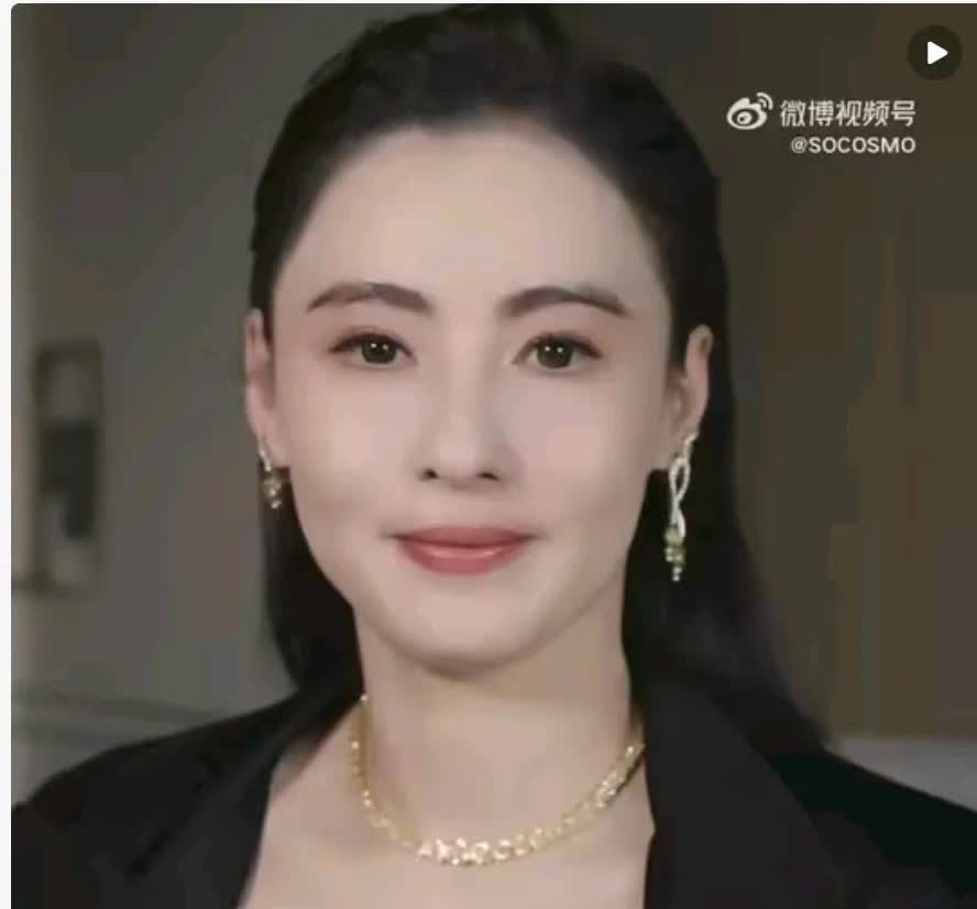 谢渣男，现在这种行为都是他们谢家的家风。张柏芝眼睛瞎了，嫁了这种渣渣男。还好有三