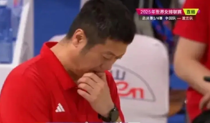 勇哥，你嫩着呢！今晨，中国女排已经飞抵北京，但由于时差关系，中国女排全队将进行短