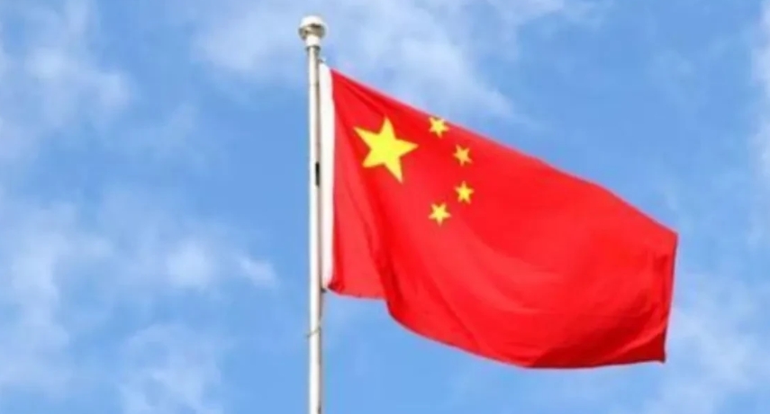 在马克龙访问越南之际，没想到法媒突然刊文声称，美中贸易战，越南，无奈成为了“中国