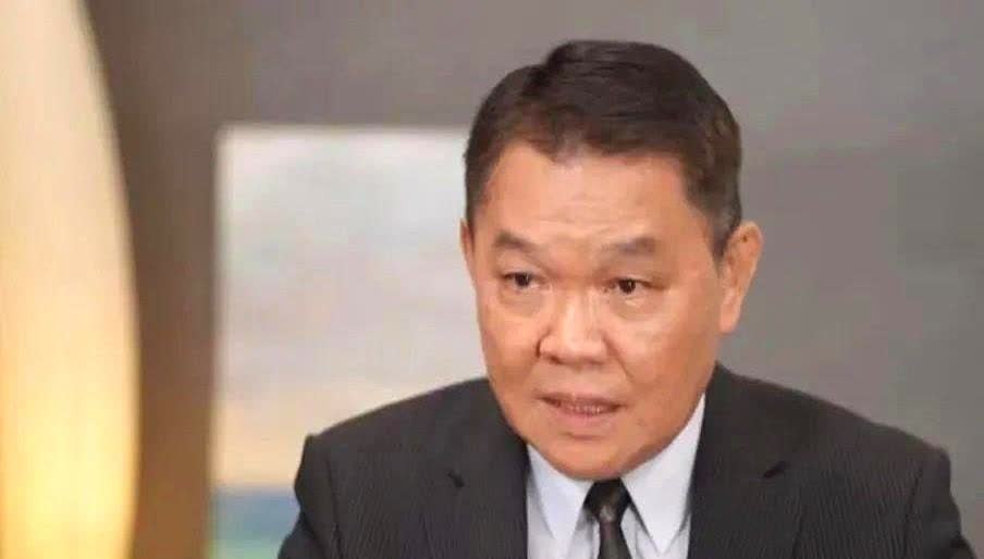 台湾名嘴黄征辉曾表示只要大陆接受两个条件，就可以接受和平统一，他提出的两个条件分