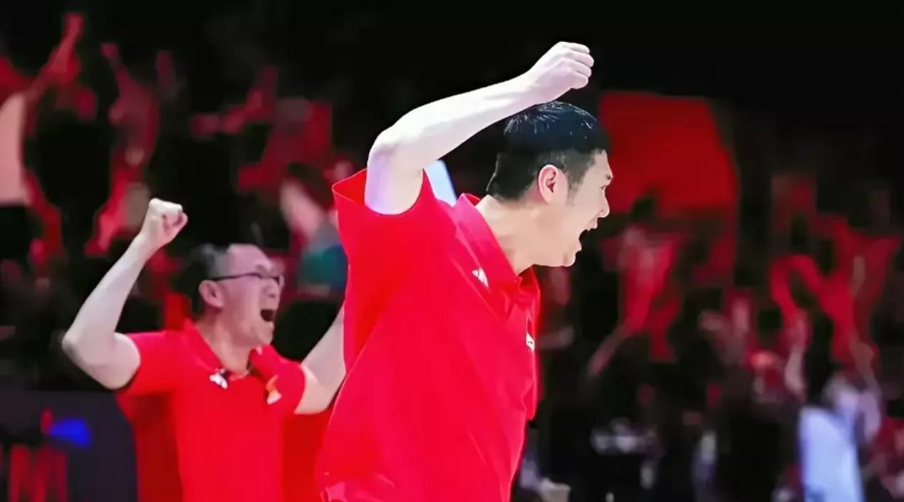 赵勇赢球球迷也不满意？
赢了美国一局之后球迷就在直播间炸开了，
纷纷要求赵勇换下