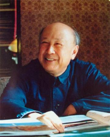 1964年，钱学森在家吃晚饭时，突然对家人大喊：“饭菜有毒，别吃！”
 
196