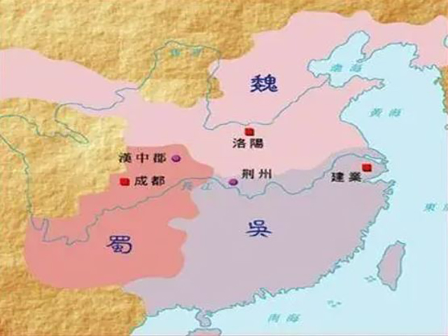 三国十一帝：

曹魏：历经五帝，国祚46年。
1.文帝曹丕：33岁称帝，在位7年