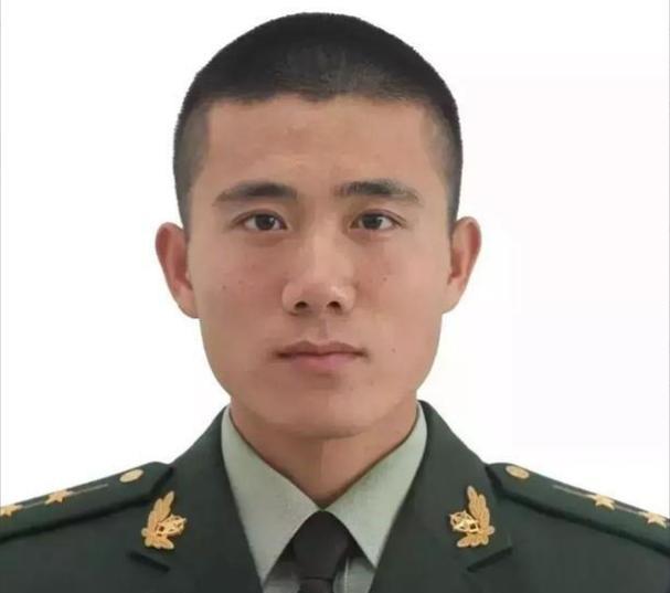 “国家白白培养了他5年！”2018年，武警济南支队入职了一个月的大学生，还立下了