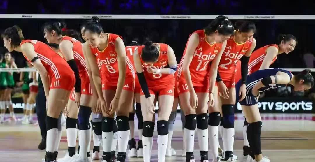 女排世锦赛，已有14席晋级16强，她们分别是[玫瑰]

1，🇨🇳中国女排