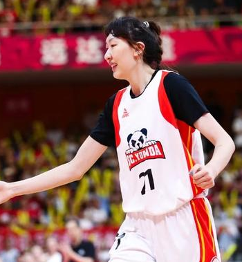 广东女篮爆冷击败四川女篮，总决赛先拔头筹，WCBA总决赛，广东女篮主场迎战四川女