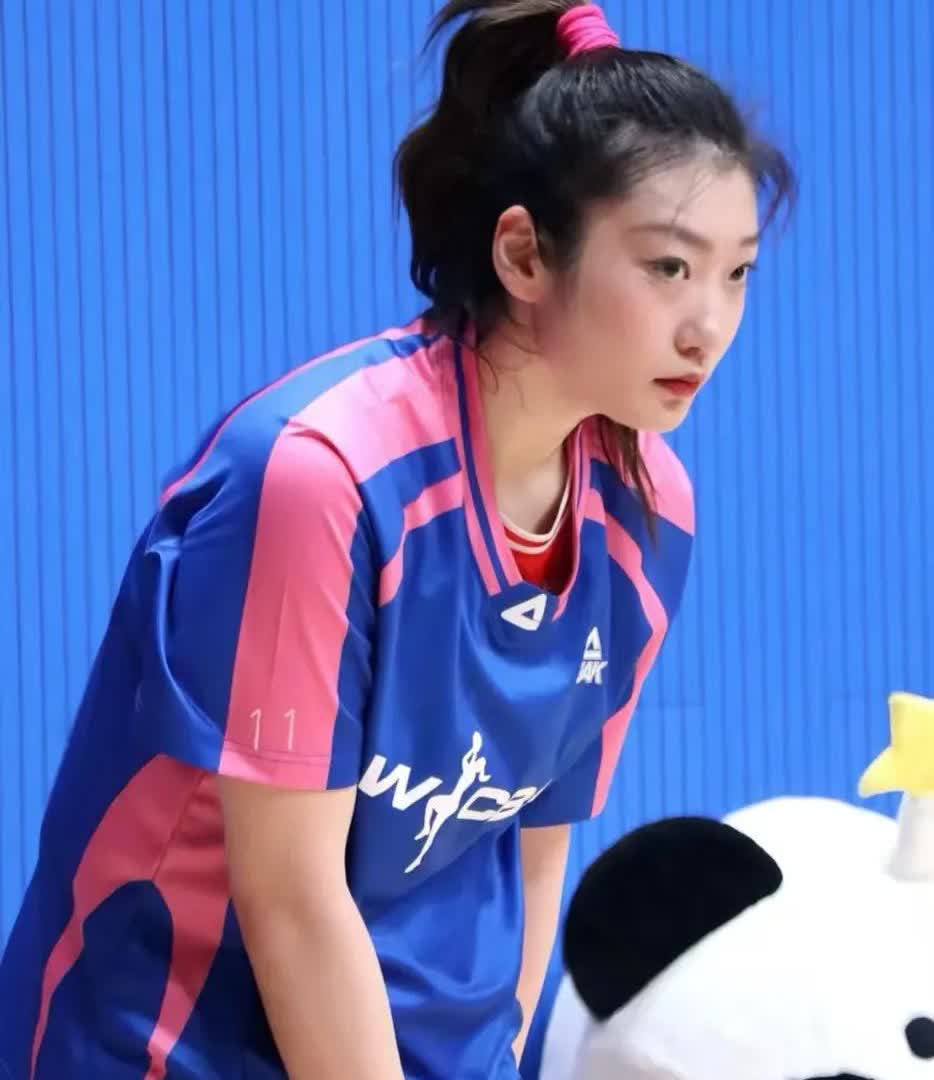 其实女篮获得季军，
我早有预感，
如果把张子宇换成她上场，输得就是日本队了，