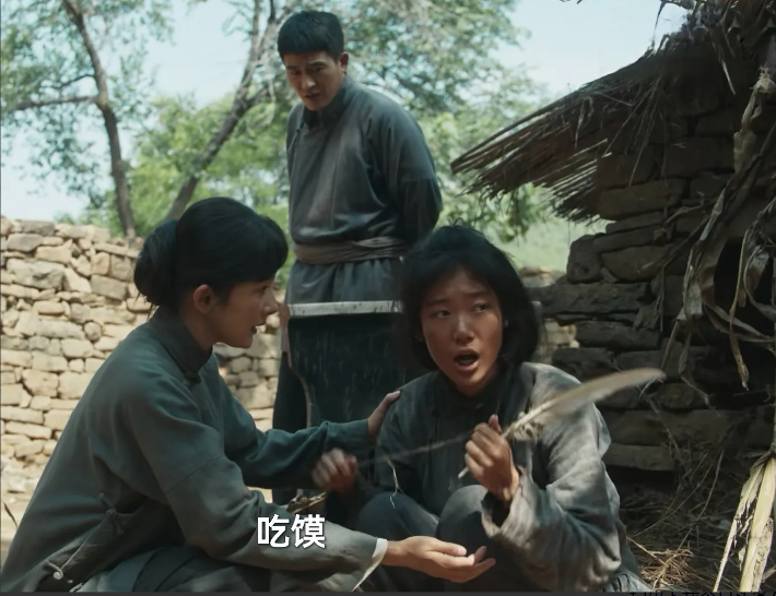 电视剧《生万物》中，傻桃肚子里的孩子有可能是以下4人的:

1:宁学祥，绣绣在问