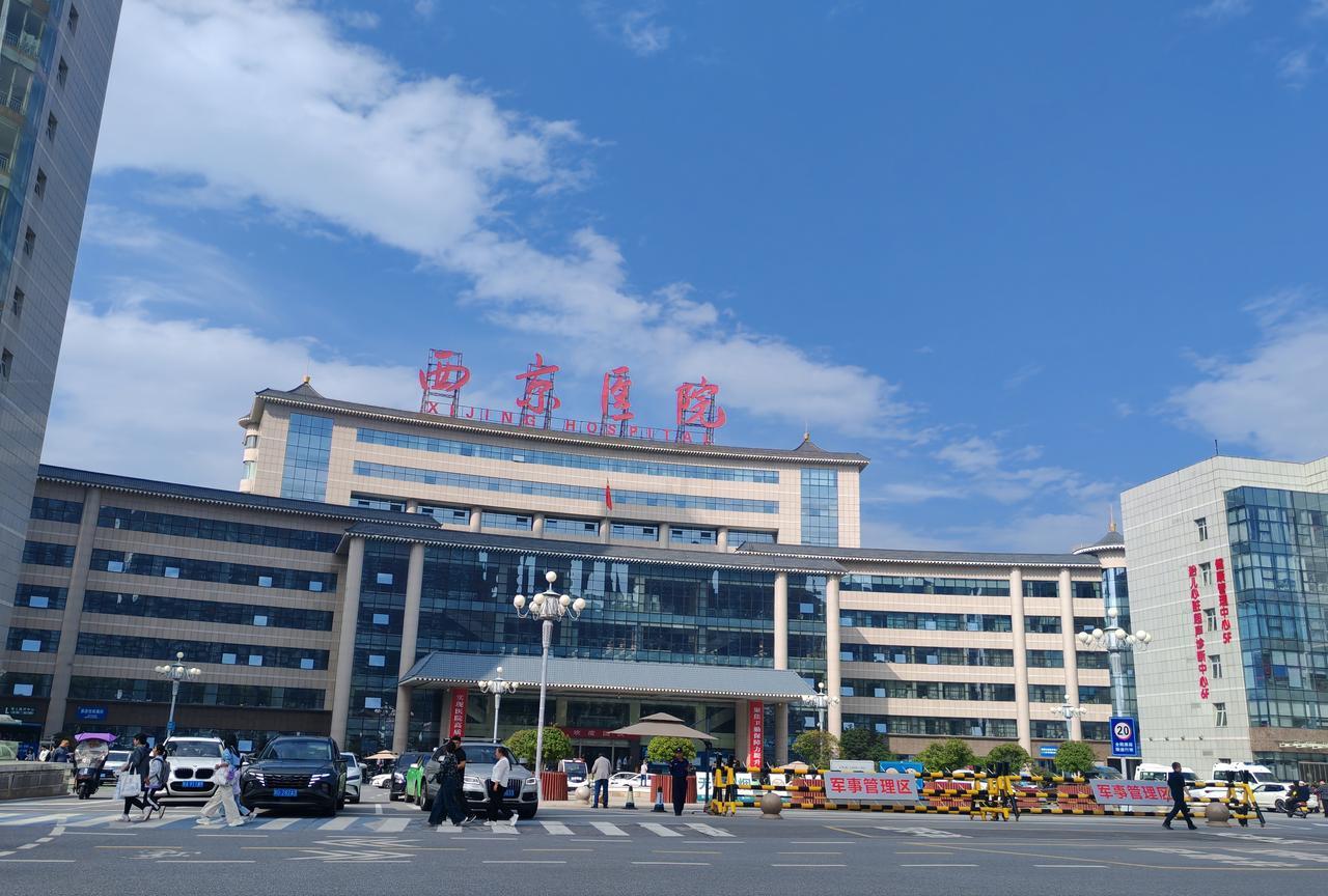 西京医院不得不服。
我表弟一家住在陕南县城，婚后多年无子，表弟媳妇始终怀不上，家