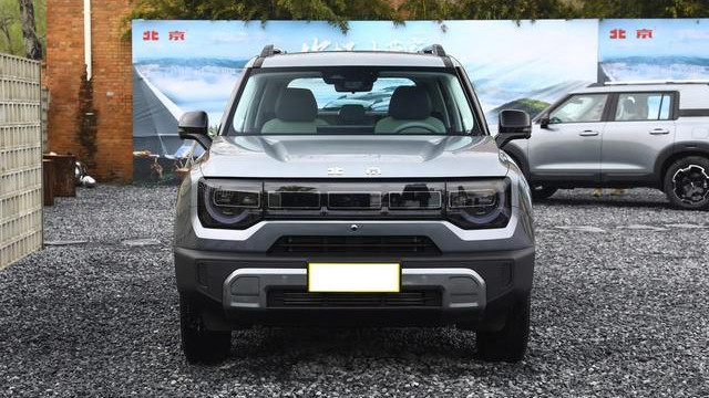 这才是亲民“方盒子”！顶配才12万多，410马力+四驱，油耗645L