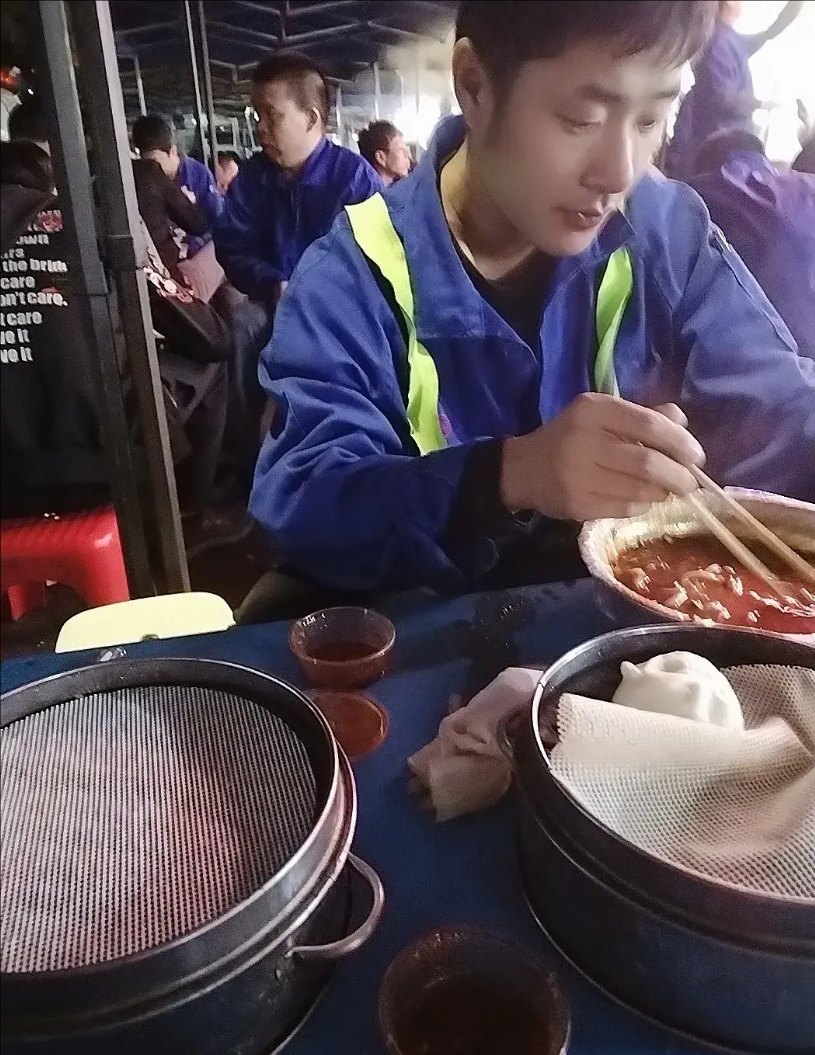 比亚迪又放假了
哎，好难啊。经历了双休，排休
现在又放5天，上班时间待定。
普通