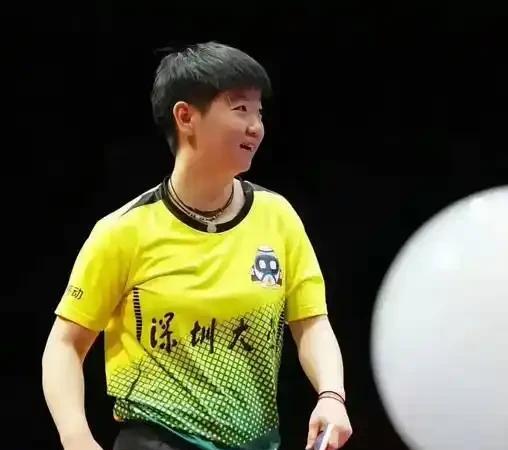 近十年历届乒超联赛总决赛举办地及MVP得主
2015年重庆，樊振东、朱雨玲
20