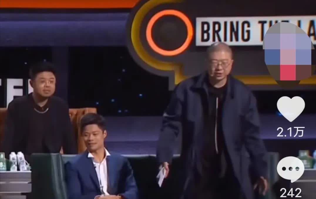 李诞讲金晨糗事：“参加活动那天，她穿一身礼服，太好看了，我冲过去打招呼。我还没来