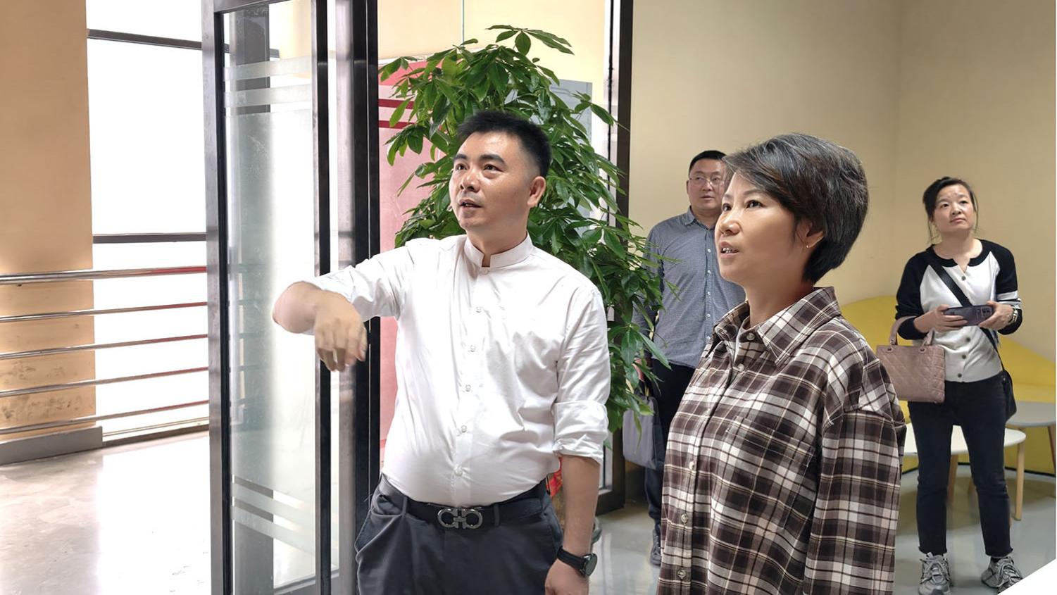 西京学院：任芳走访大湾区校友企业 推进校企合作