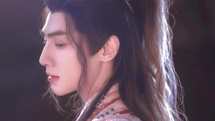 怎么有如此完美的侧脸