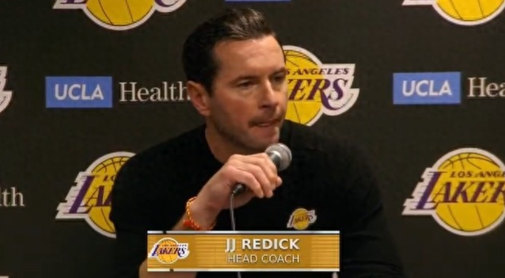 NBA常规赛，湖人102-122不敌老鹰，赛后雷迪克接受了媒体采访。
当被问及本