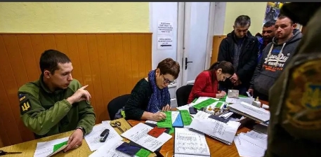 应广大乌克兰人民的要求，当地时间7月7日，俄罗斯军方对乌克兰扎波罗热市、哈尔科夫