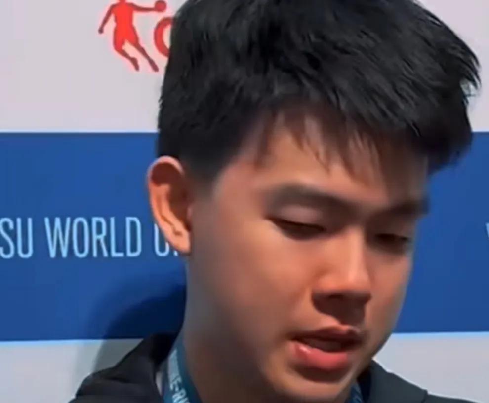 高承睿男团决赛后落泪：谢谢他们吧，毕竟今天的表现可能连铜牌都不如，但谢谢他们（哽