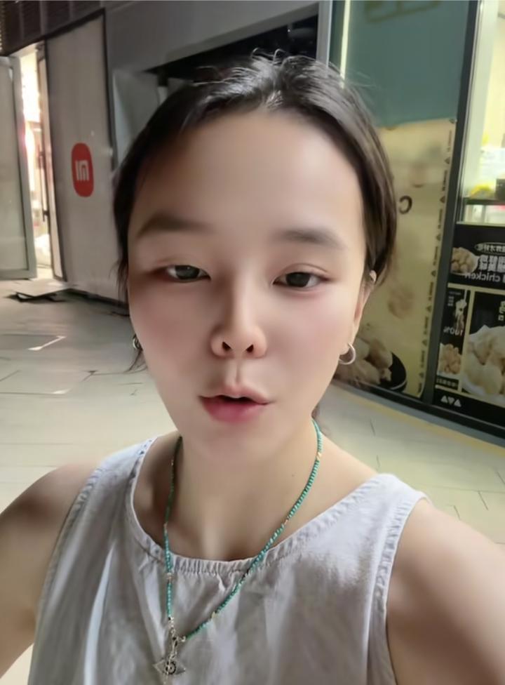 有人说，52万要开了，让小熊兑现承诺吃了它！
小熊今天出来回应了：
你们谁想吃就