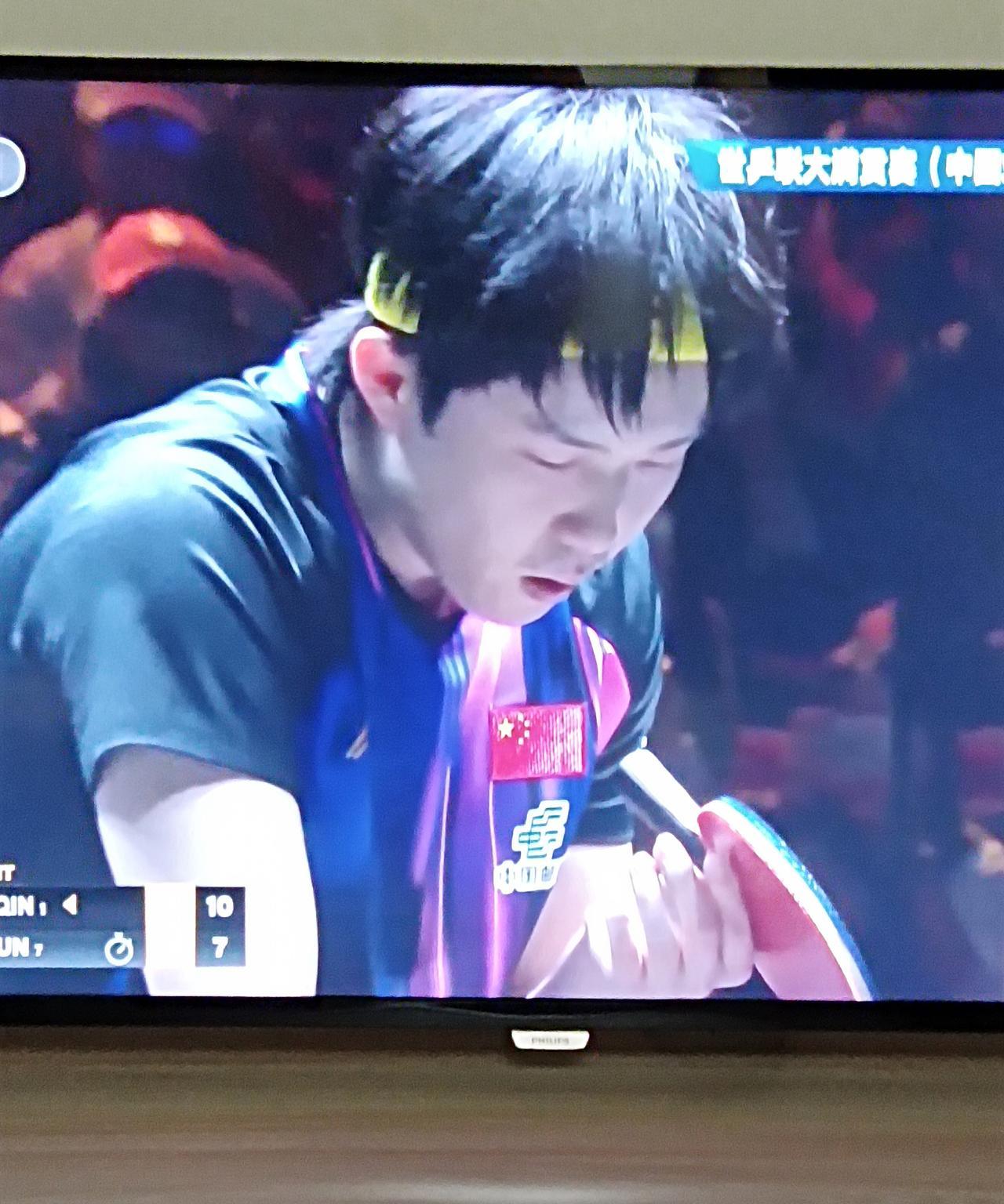 疾风暴雨，兵贵神速，速战速决，王楚钦4：0横扫小布，勇夺冠军。
小布进入决赛前，