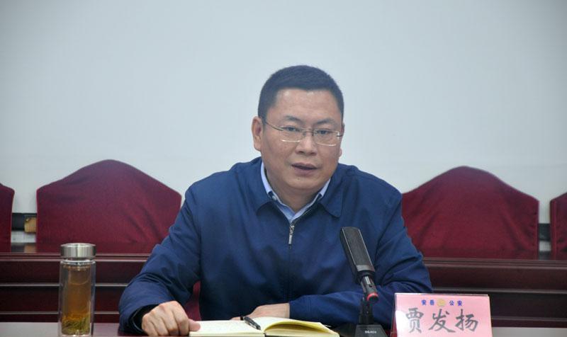 履新3个月后，贾发扬年内再度调任新职，由资阳市委宣传部部长跨市转任巴中市政府党组
