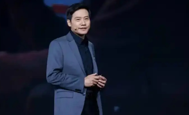 雷军为什么没有绯闻？其实就是因为他的高度自律和极为专注的性格
 
这种自律从他大